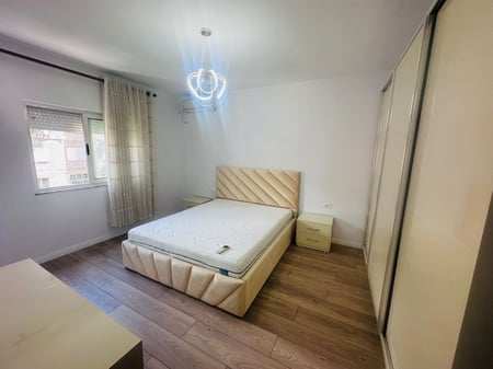 Affittasi appartamento 2+1+1 con balcone
