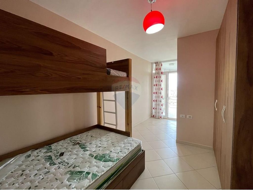 Duplex con due garage a Kodra e Diellit 1