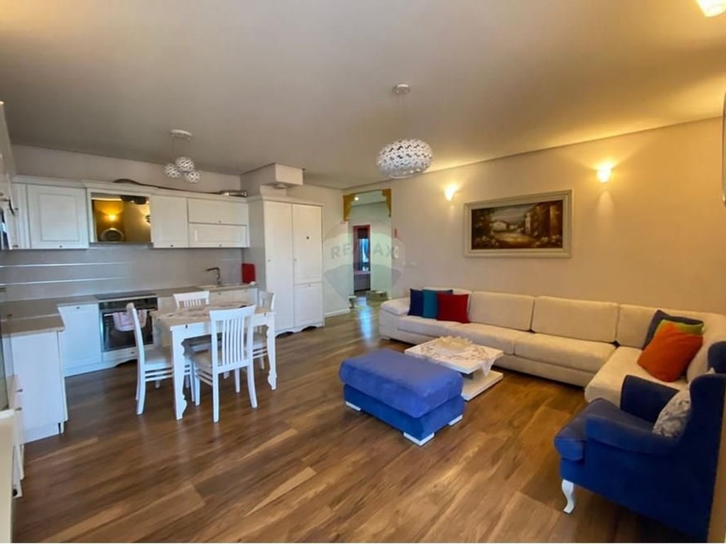 Apartment 2+1+2 for sale in Xhamllik.