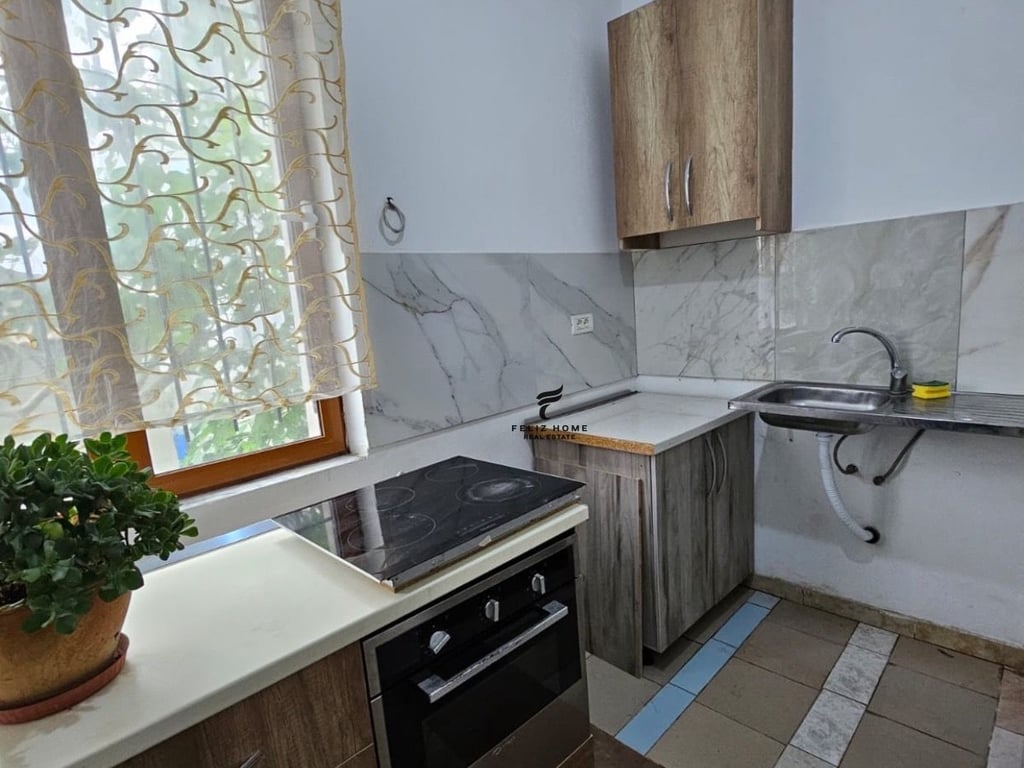 APARTAMENT ME QERA 1+1 SELITE 400 EURO