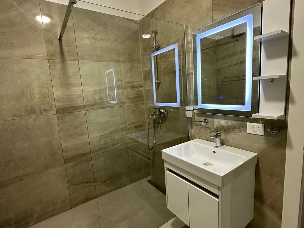 APARTAMENT 2+1 PER QERA NE DELIJORGJ ME POST PARKIMI 