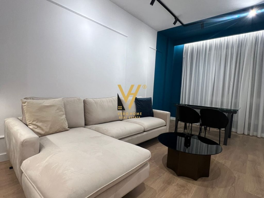 JEPET APARTAMENT 1+1+BLK ME QERA NE PORCELAN 800 EURO