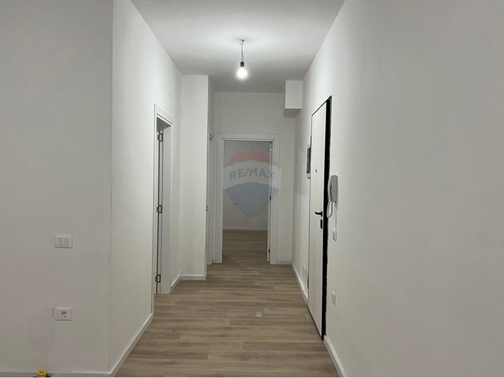 Apartment per qira Myslym Shyri, Albania