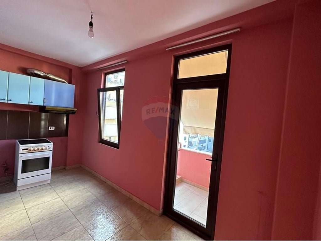 Jepet me qera 2+1 per apartament/zyre