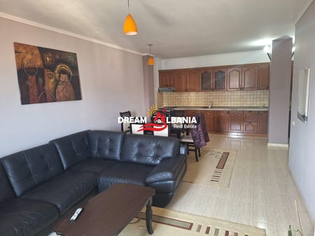 Affittasi appartamento 2+1+2 alla Stazione dei Treni, vicino al Nuovo Viale di Tirana (ID 42215216)
