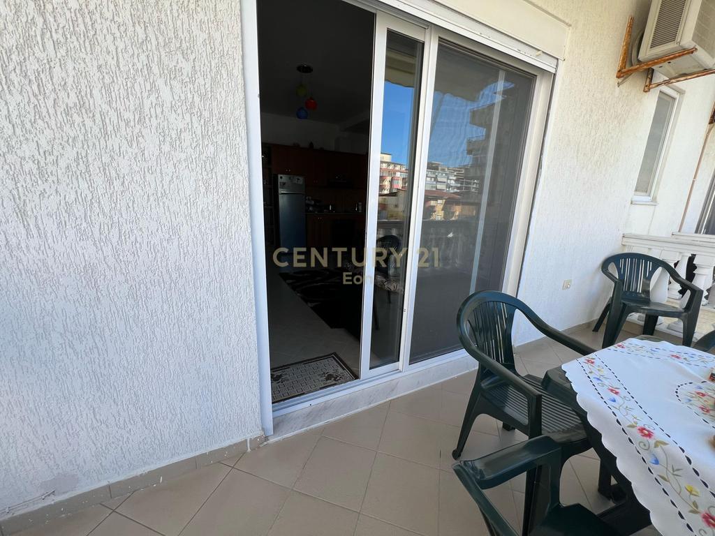 Shitet Apartament 1+1+Post Parkimi, Prane Flower, Golem ! 100,000 €