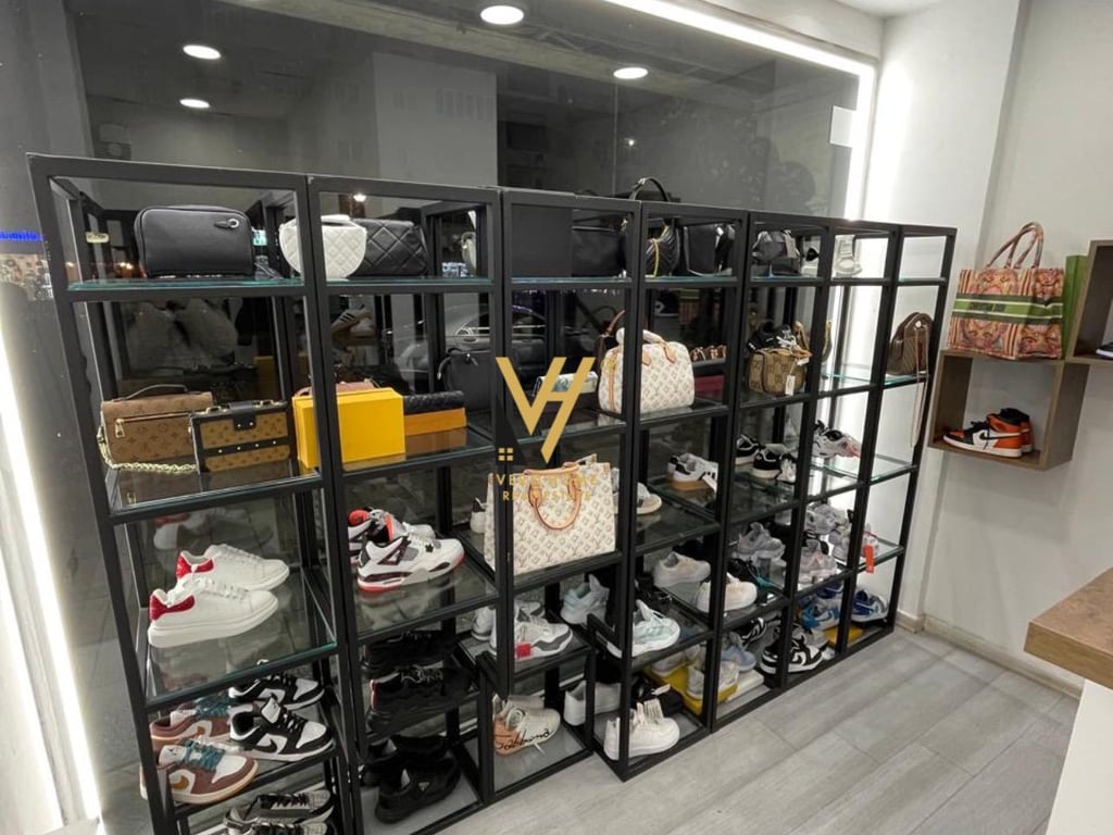 BUSINESS ACTIVITY FOR SALE ON 21 DHJETORI ROAD 10,000 EURO