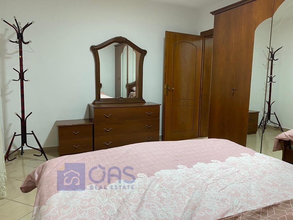 A 1+1 apartment is for rent near Bardhyl Street.