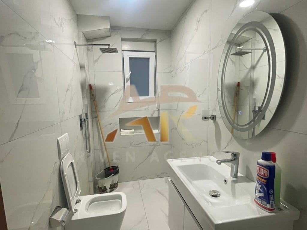 Jepet apartament me qera 2+1 te 21-Dhjetori