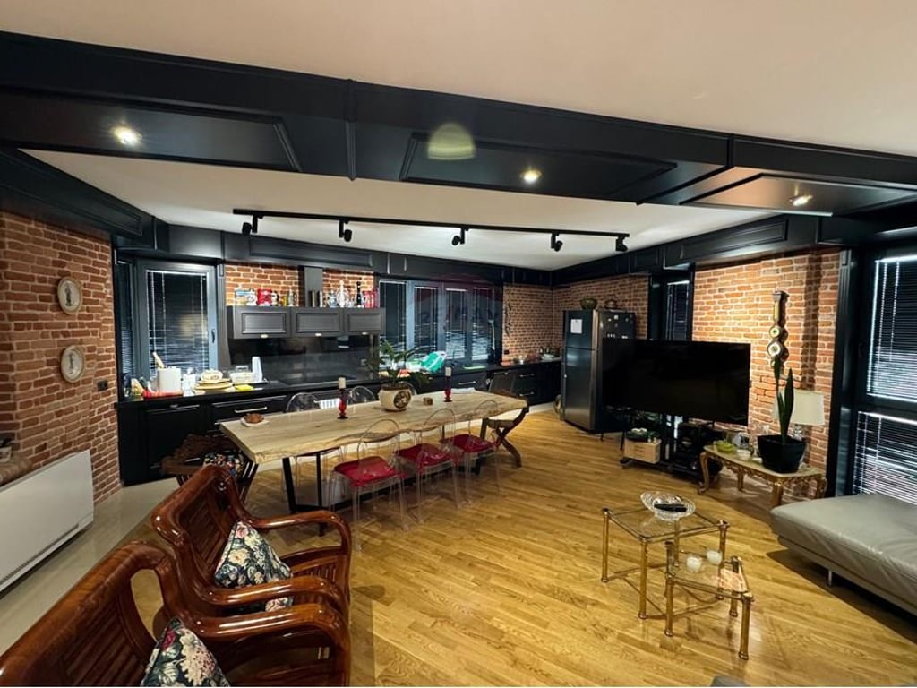 IN VENDITA APPARTAMENTO LUSSUOSO A SELVIA!