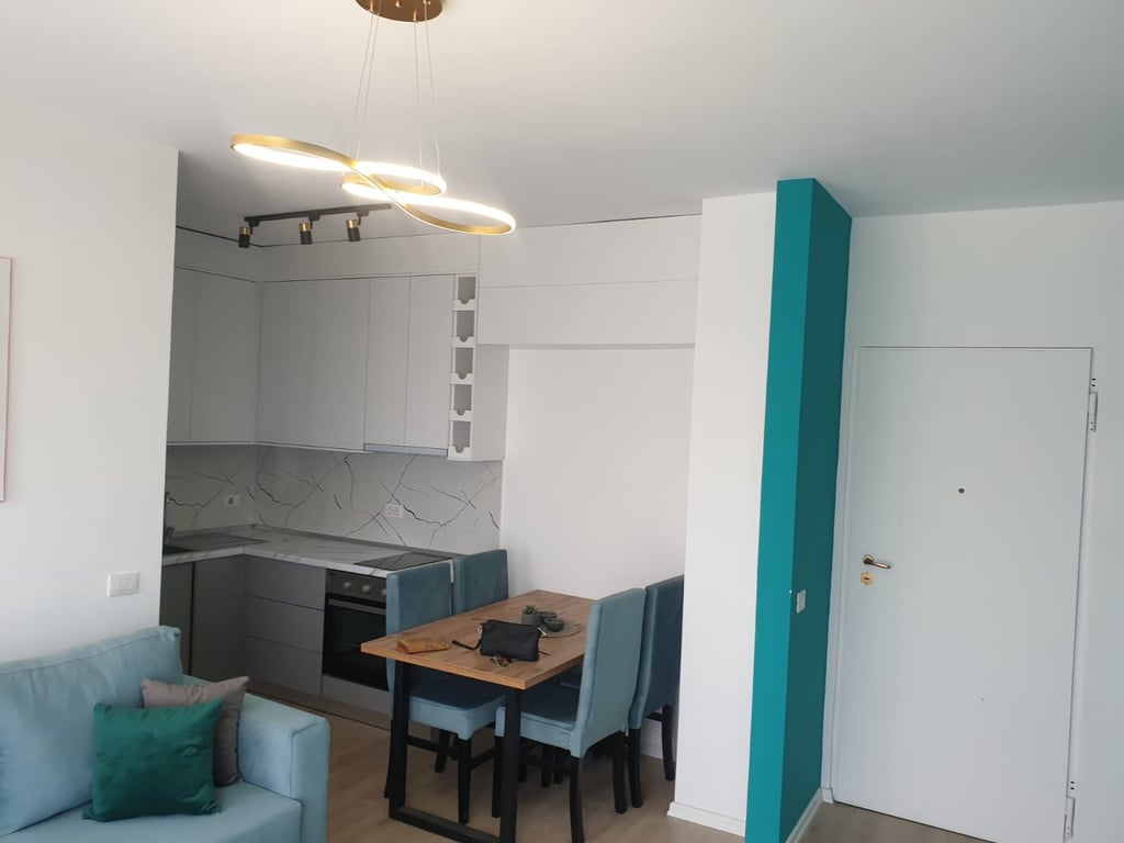 Apartament 1+1 me qira tek fusha Aviacionit