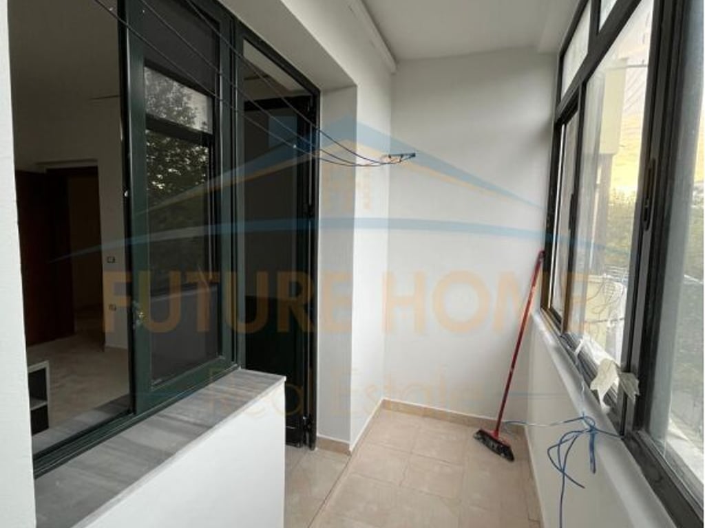 Shitet Apartament 1+1, Brryli