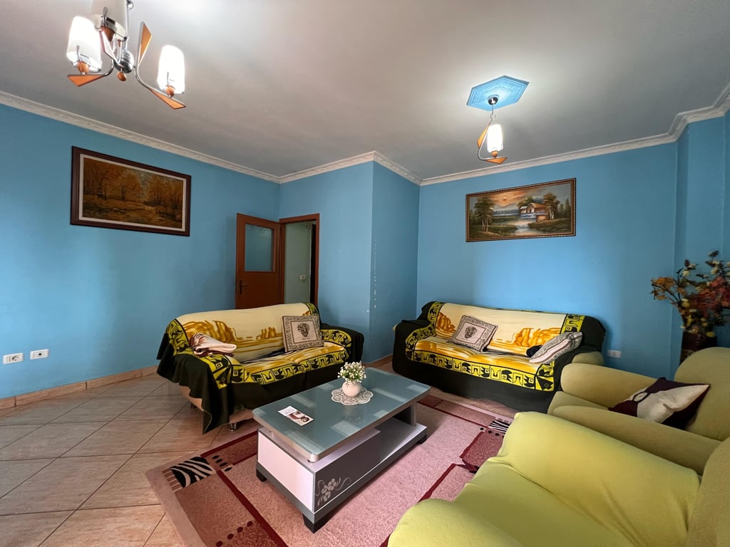 AFFITTASI APPARTAMENTO PRESSO VILLA ZOGUT!!