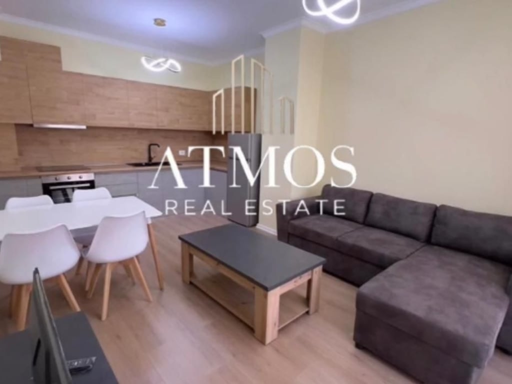 Jepet me qera apartament 2+1 te Grand Gallery, Misto Mame 