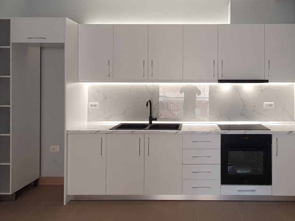 An apartment 1+1 is for rent at 21 Dhjetori for 550 euros.