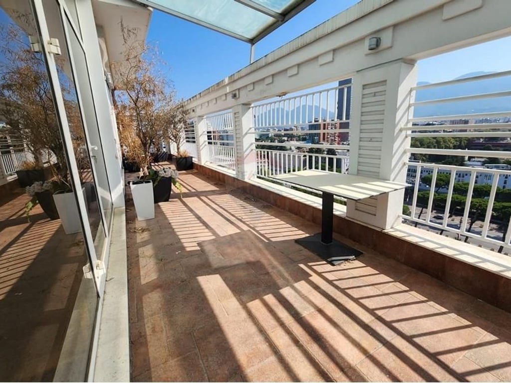 Affittasi ufficio presso la Guardia