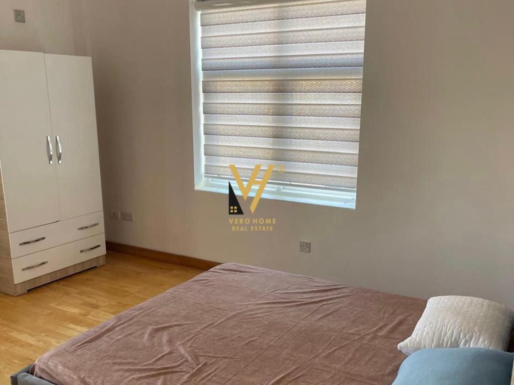 AFFITTASI APPARTAMENTO 2+1+BALCONE AL MERCATO ELETTRICO 50.000 LEK