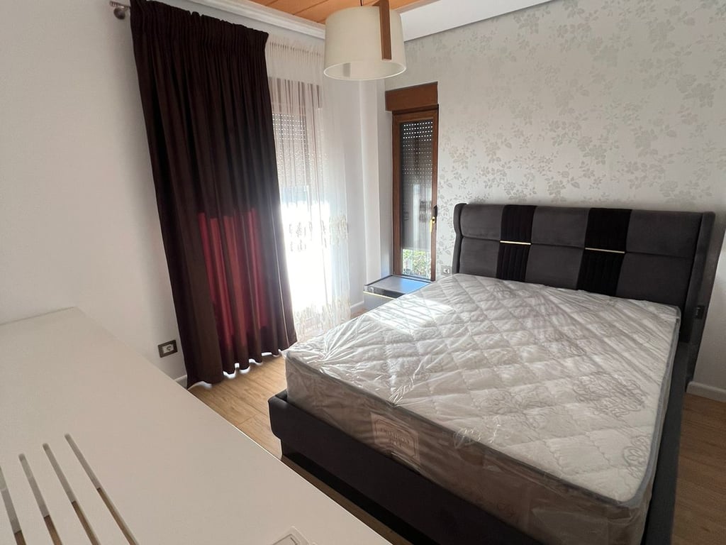 Vendesi Villa a 3 Piani a TEG 600.000 euro