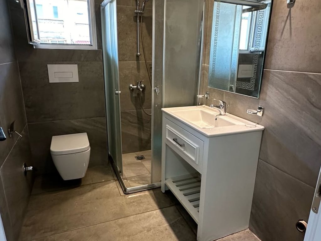 2+1 per SHITJE te Ish Parku i Autobuzave