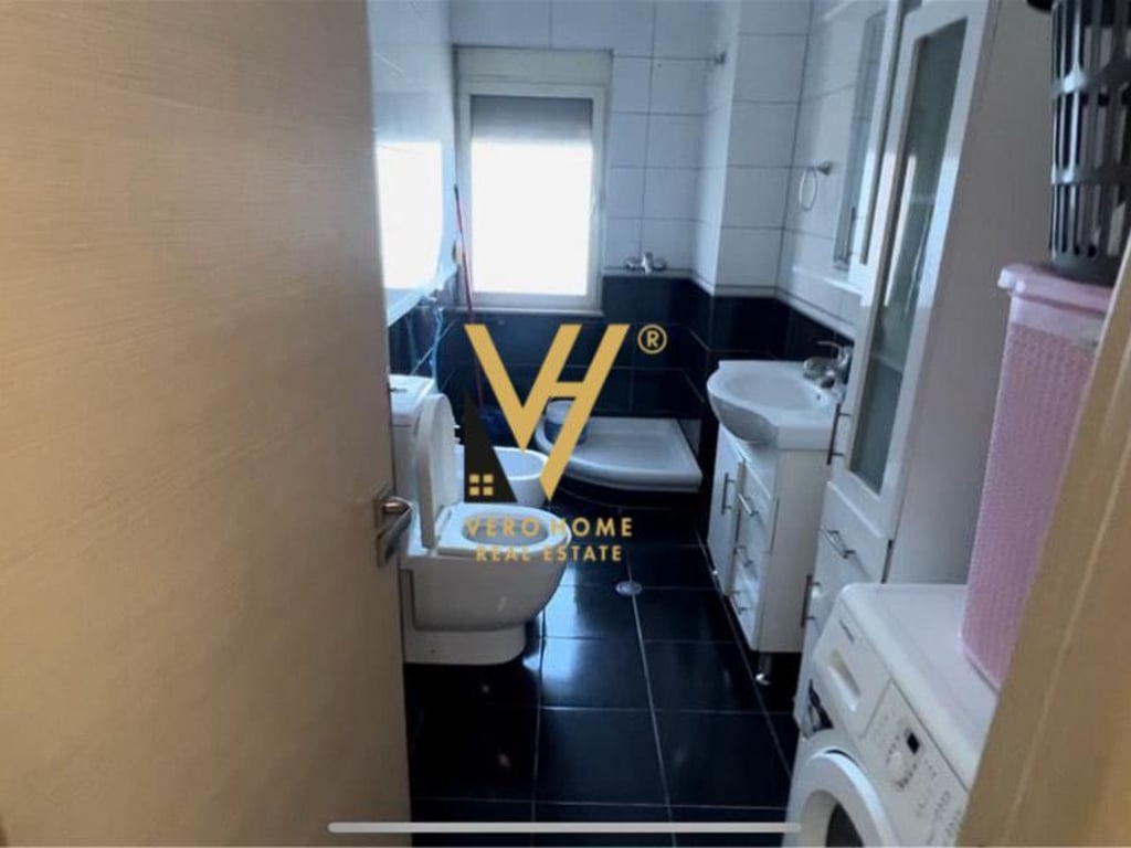 SHITET APARTAMENT 1+1 PRANE MATERNITETIT TE RI 150.000 EURO