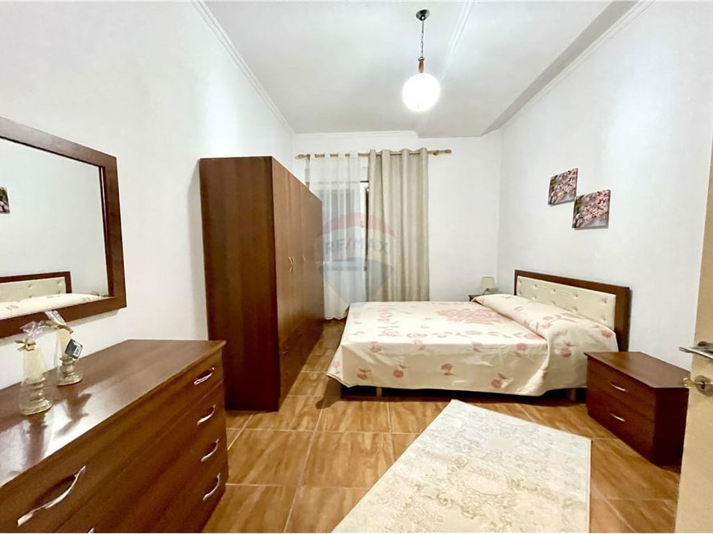 APARTAMENT 2+1 ME QIRA TEK PAAR,PRANE DELIJORGJIT