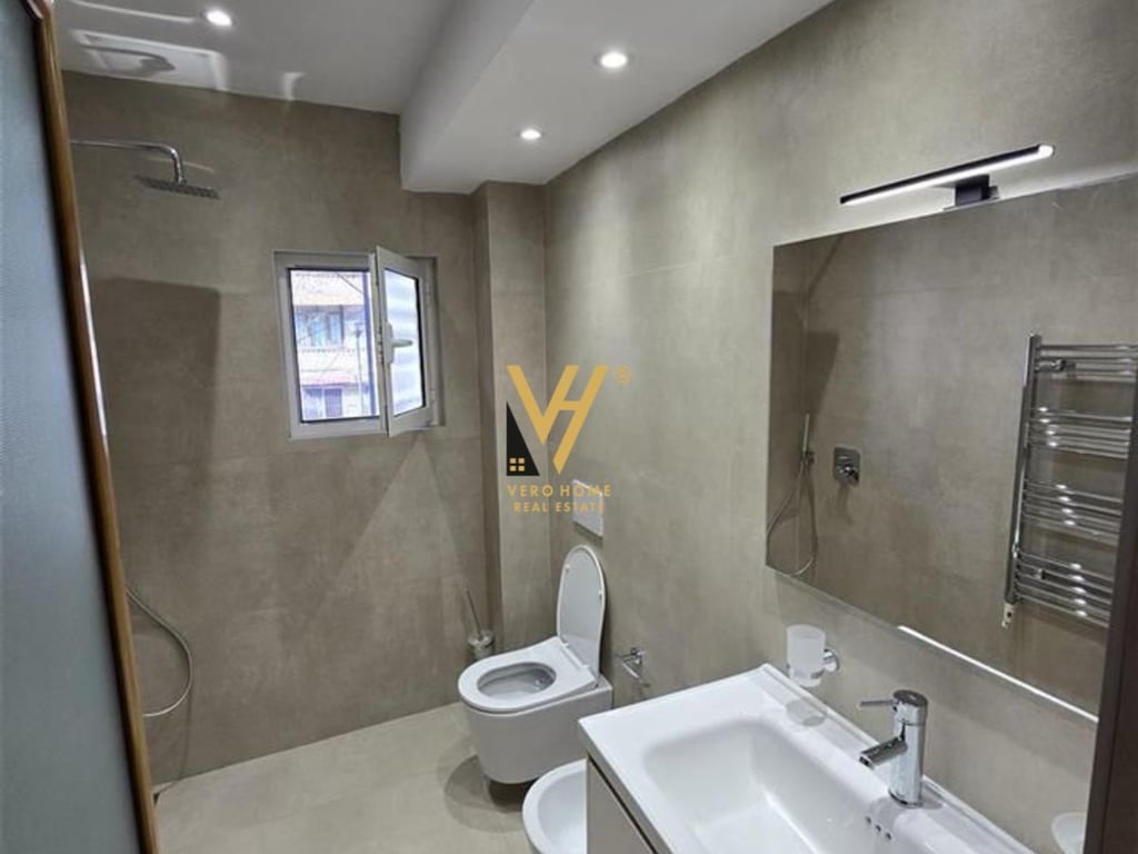 JEPET APARTAMENT 1+1 ME QERA NE SELITE 700 EURO