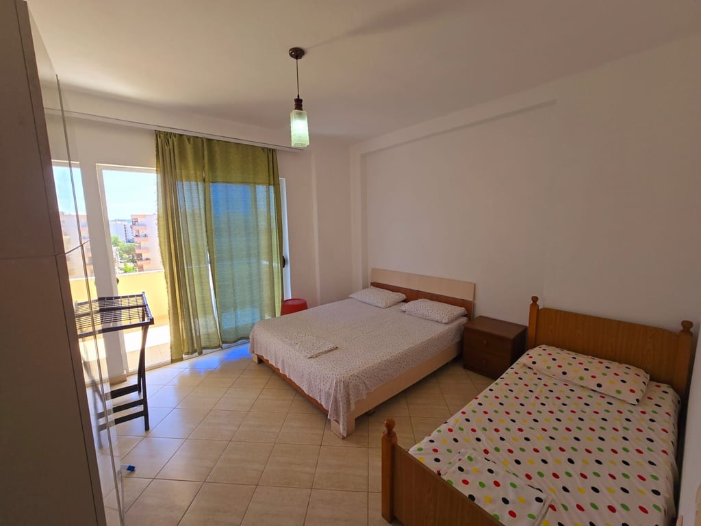 SHITET APARTAMENT 2+1 NE PLAZHIN HEKURUDHA, DURRËS 