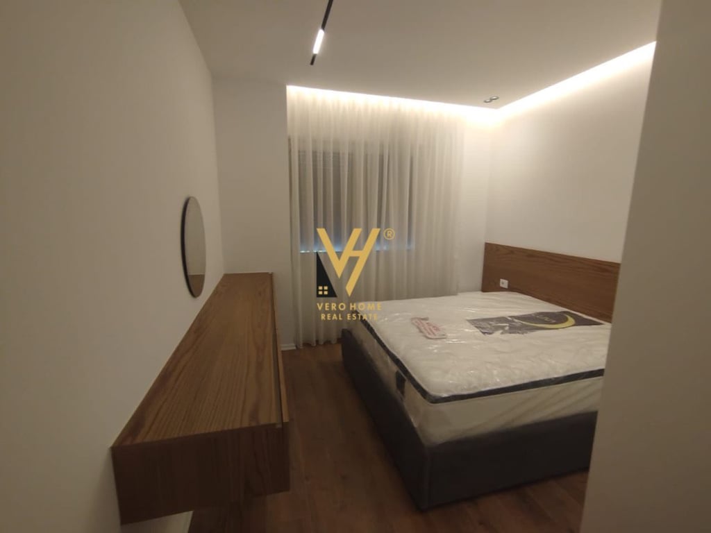 AFFITTASI APPARTAMENTO 2+1+2 A KODRA E DIELLIT 1.300 EURO