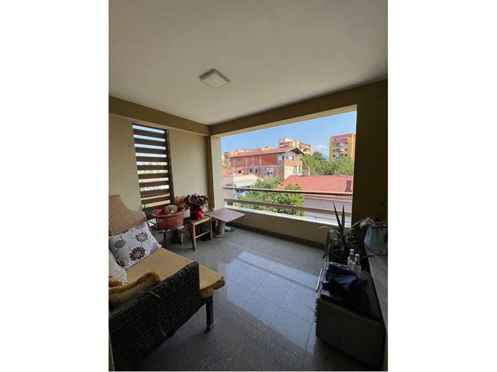 Jepet me qera apartament 1+1