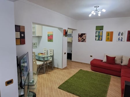 Appartamento 1+1 in affitto presso la Direzione dell'Igiene in Via Elbasanit!