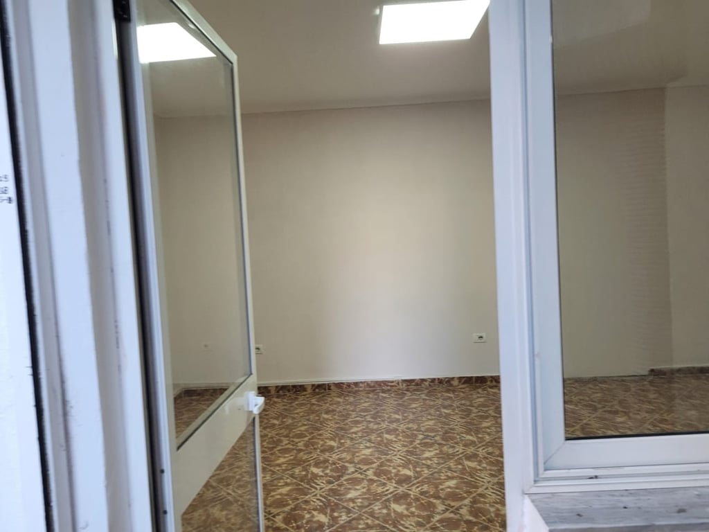 Jepet me qera ambient biznesi te Rr. E Elbasanit