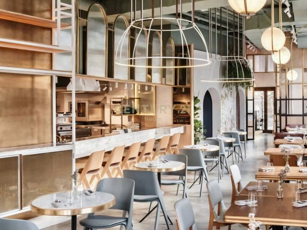 Bar-Ristorante in Affitto nella Comune di Parigi, Tirana