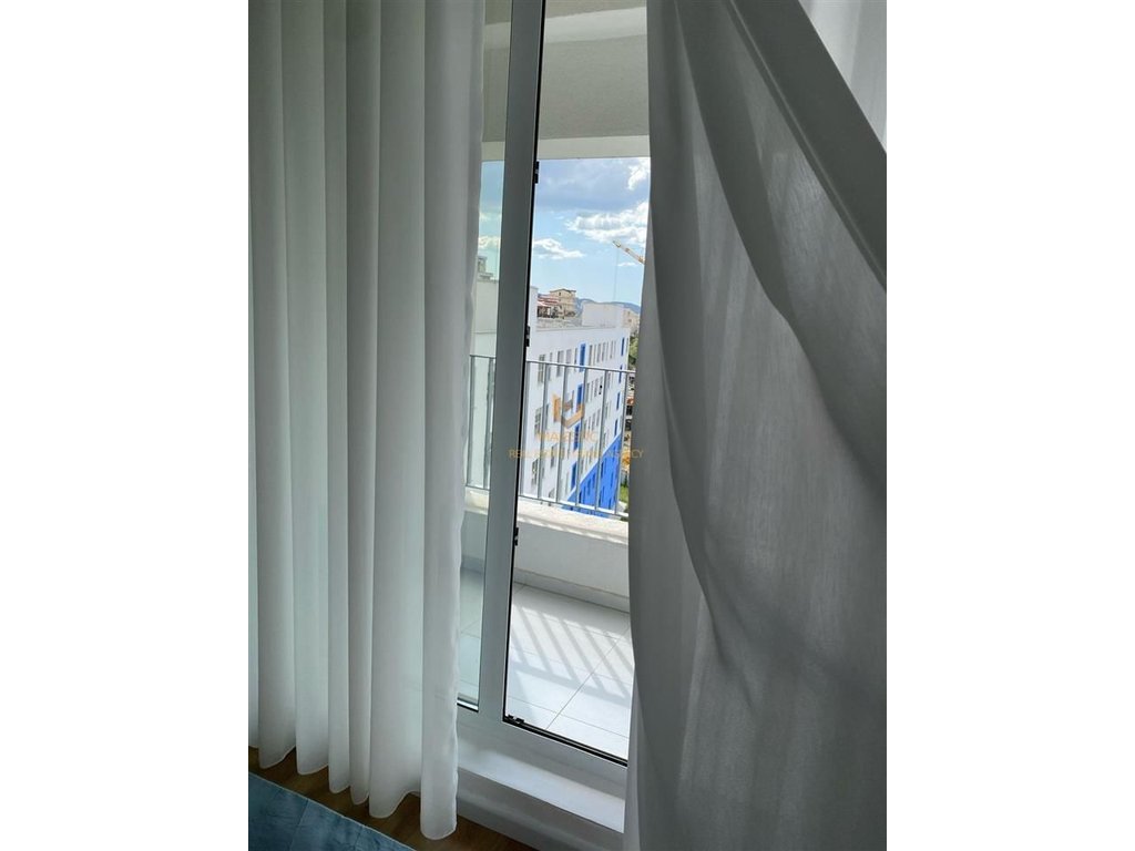 A 2+1 apartment with parking is available at the Kaimi residence.