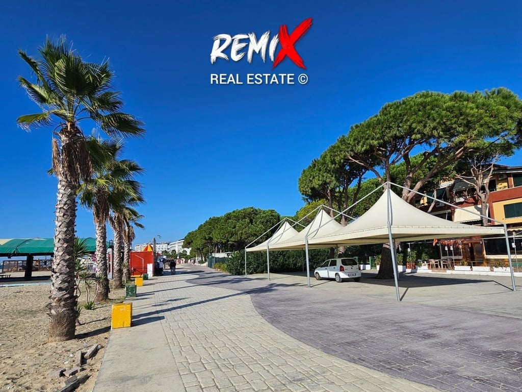 SHITET AMBJENT BIZNESI , BUZE SHETITORES SHKEMBI KAVAJES 