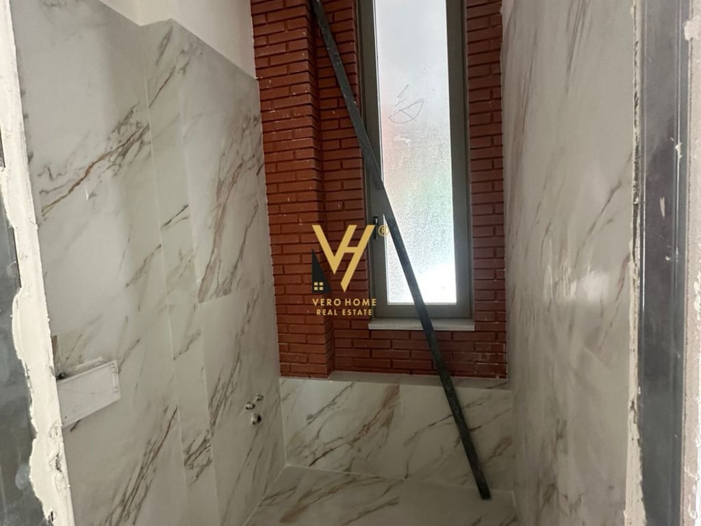 70M2 SPACE FOR RENT IN DELIJORGJI 1,500 EURO