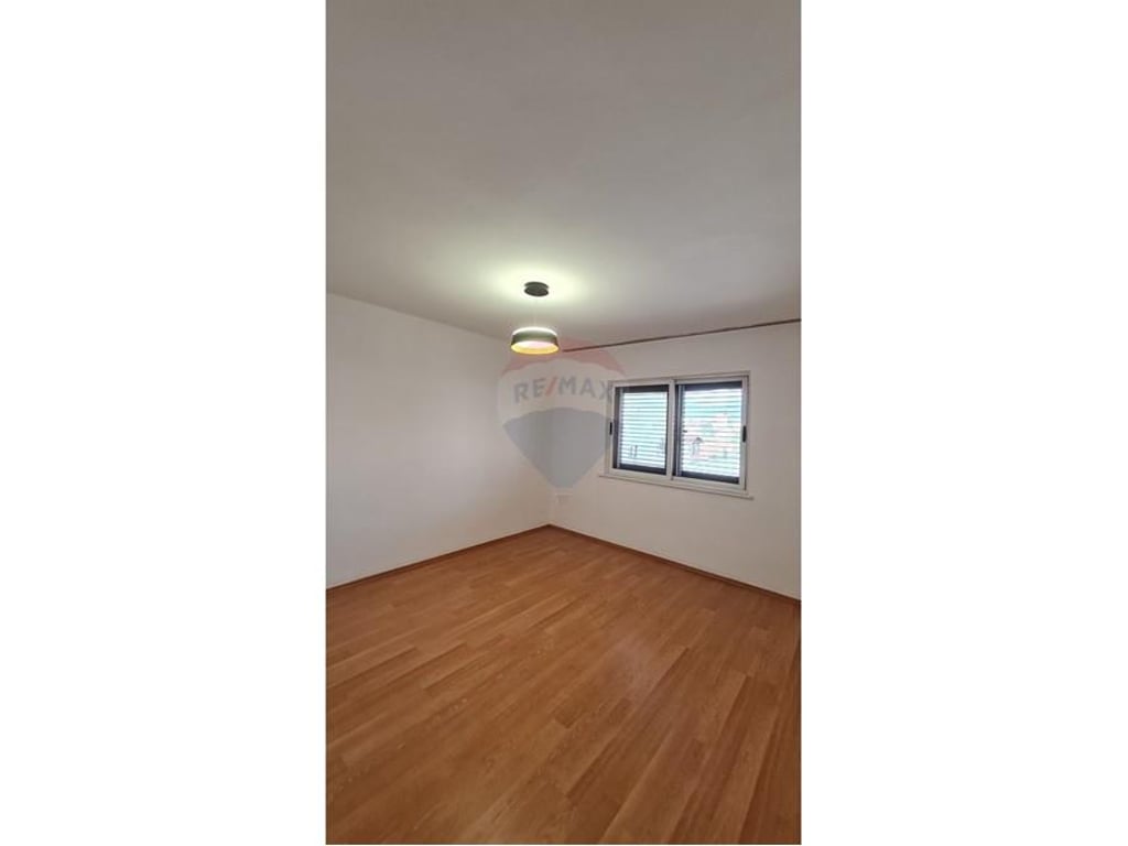 APARTAMENT 3+1 PER SHITJE TE PARTIZANI PER SHITJE!