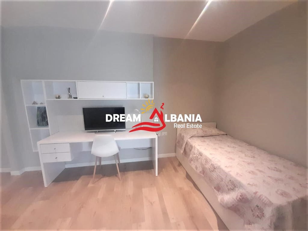 Appartamento 2+1+2 in affitto in Via Bogdaneve a Tirana (ID 42211195)