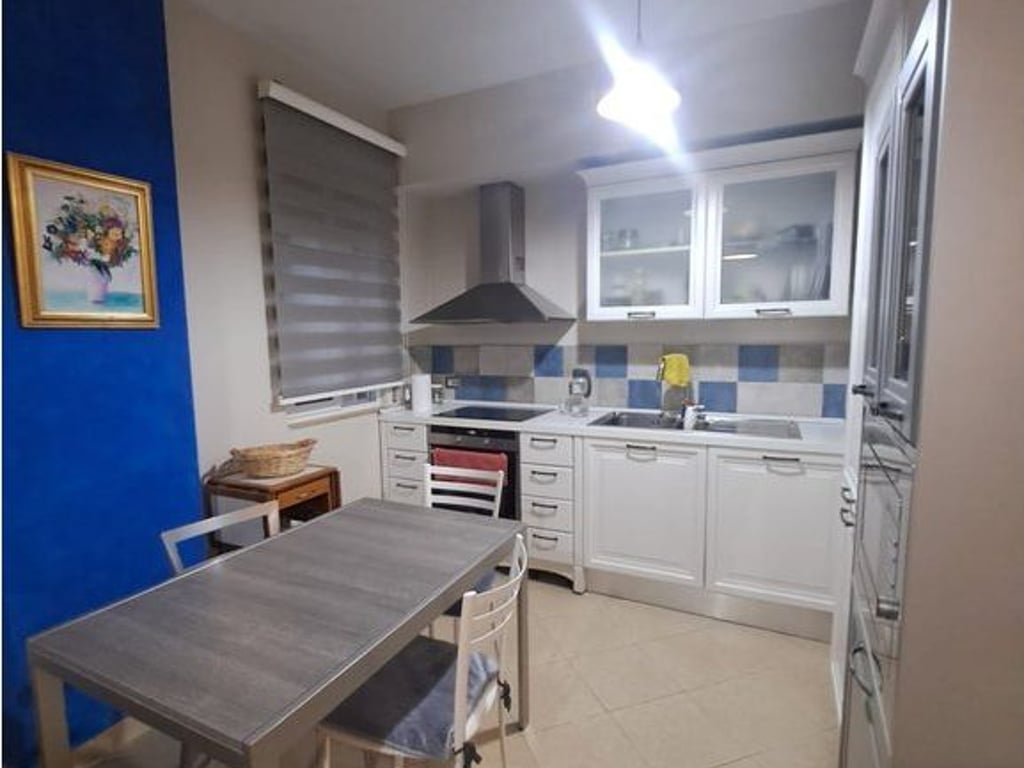 In vendita, Appartamento 1+1, Maternità Nuova, Tirana.