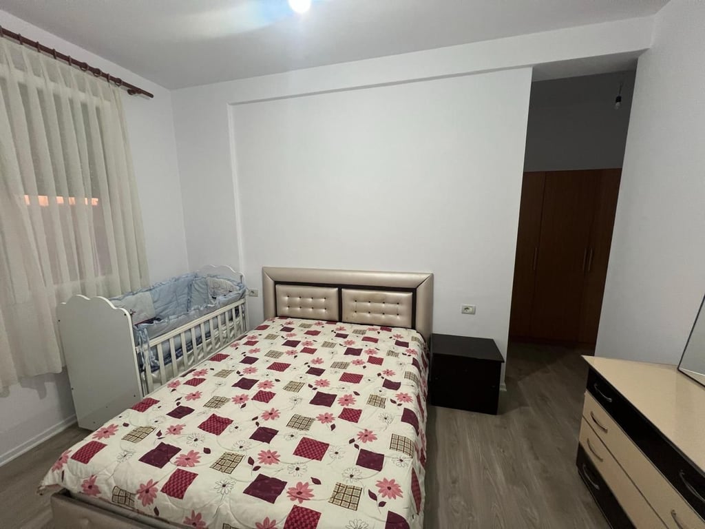 3+1 apartment for rent at Fusha e Aviacionit