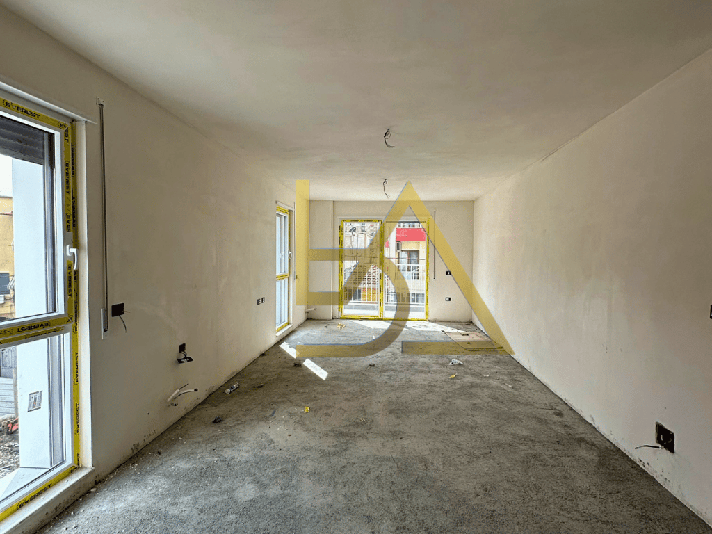 Vendesi Appartamento 2+1 – Xhamllik, Tirana