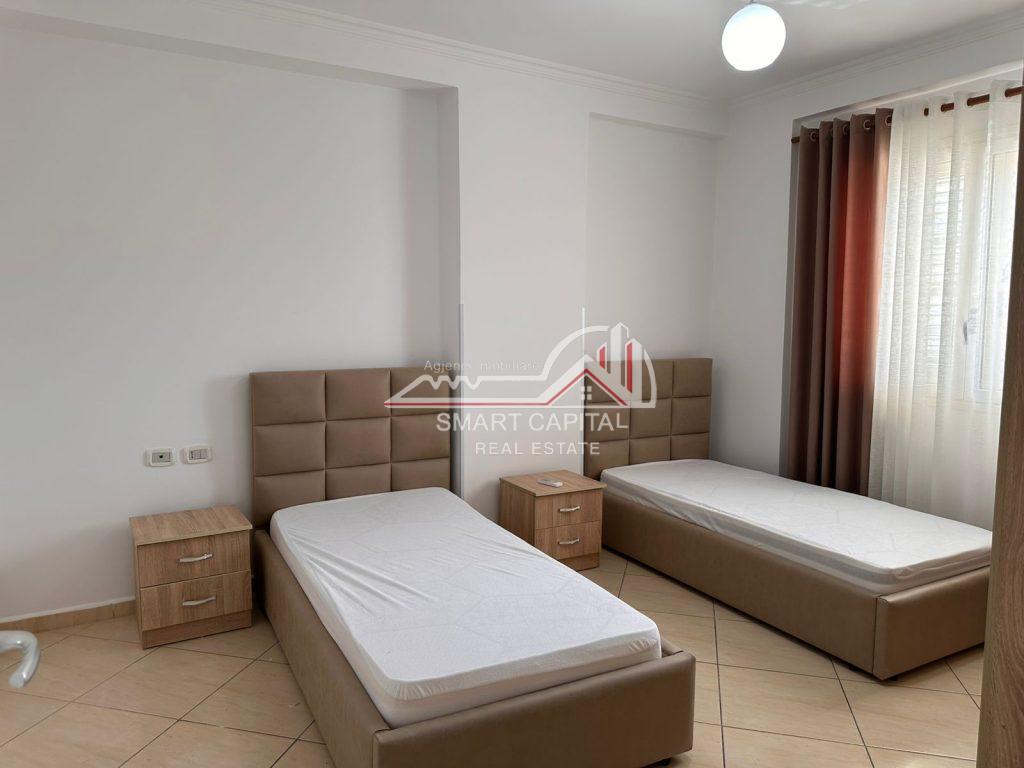 JEPET APARTAMENTI 2+1 ME QERA TEK KISHA ORTODOKSE-VLORE!!