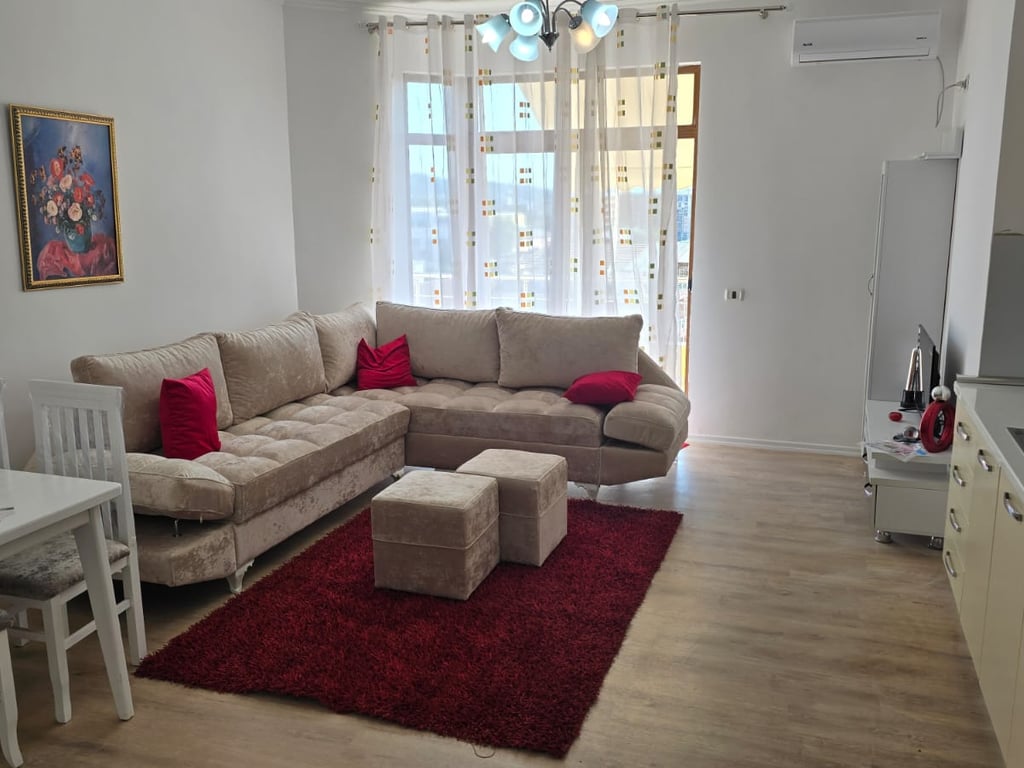 Apartament 2+1 me qira ne Misto Mame