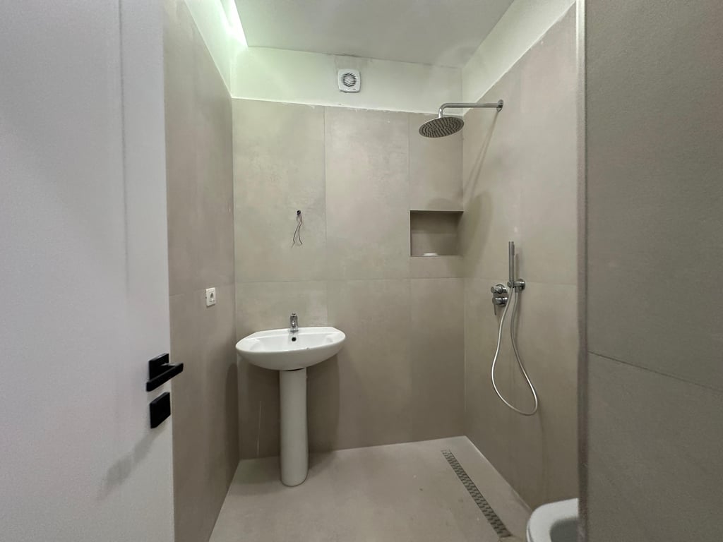 1+1/Rent 📌Furnishing process 📍5 Maji 📌450€