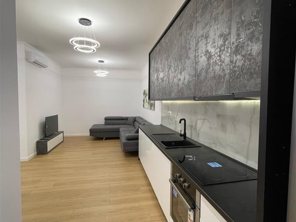 🏡 Vendesi appartamento 2+1+2 in Via Dritan Hoxha