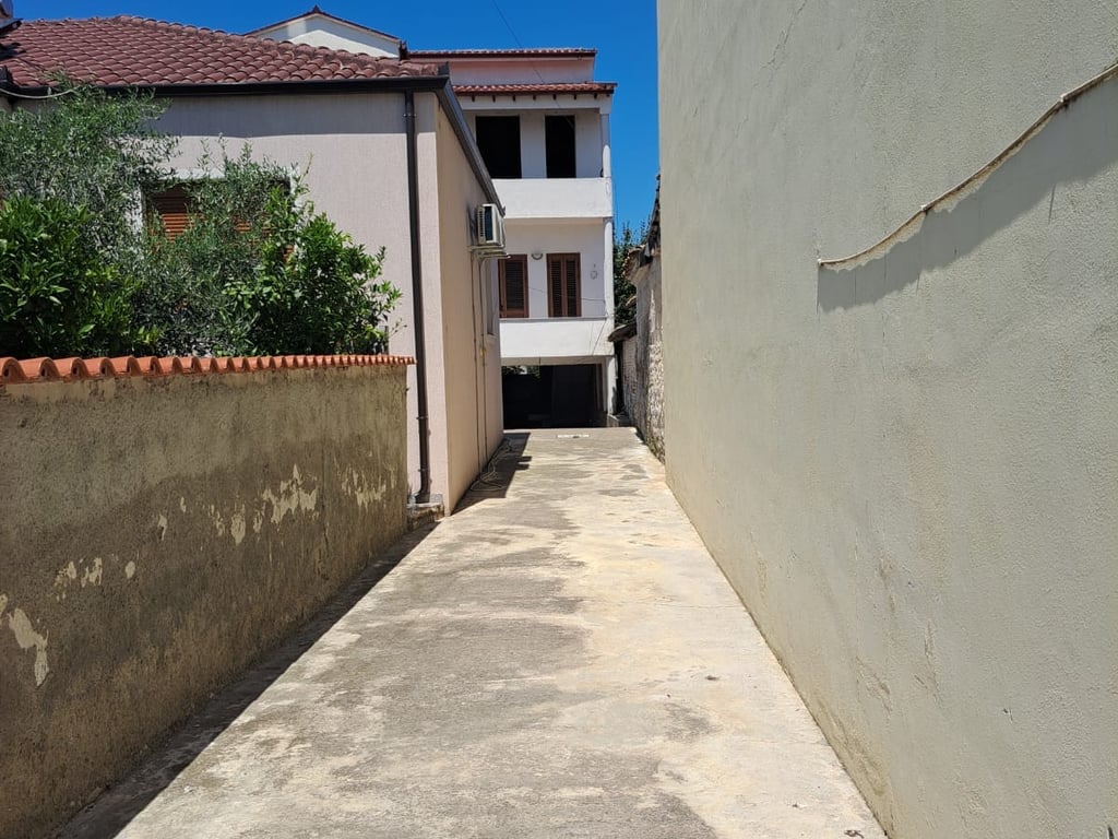 Kavaje, For sale a 2-story villa + basement, "Skuraj" street 🔥