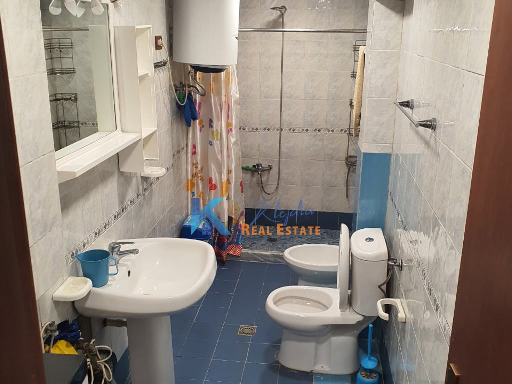 2+1 për Shitje në Zemër të Bllokut – Afer LSI