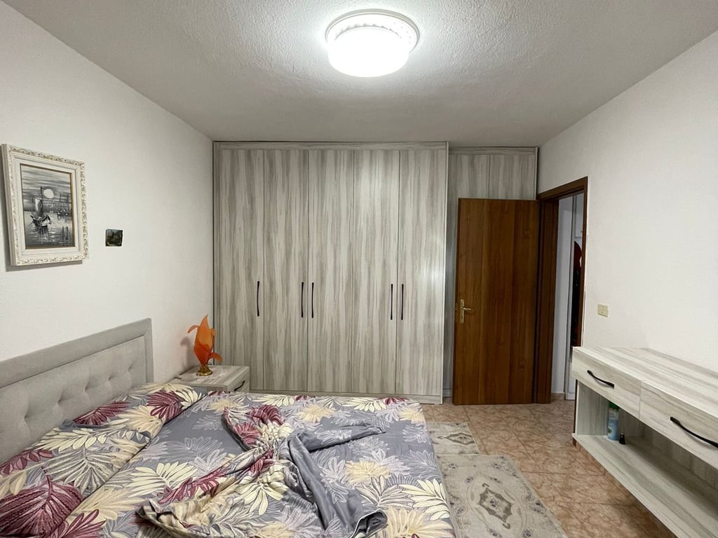 FOR RENT 2+1 APARTMENT + KITCHEN + 2 BATHROOMS, ARROW BUILDING, TIRANA.