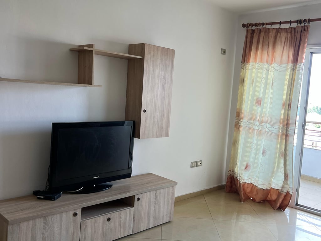 Affittasi appartamento 1+1+1 con balcone