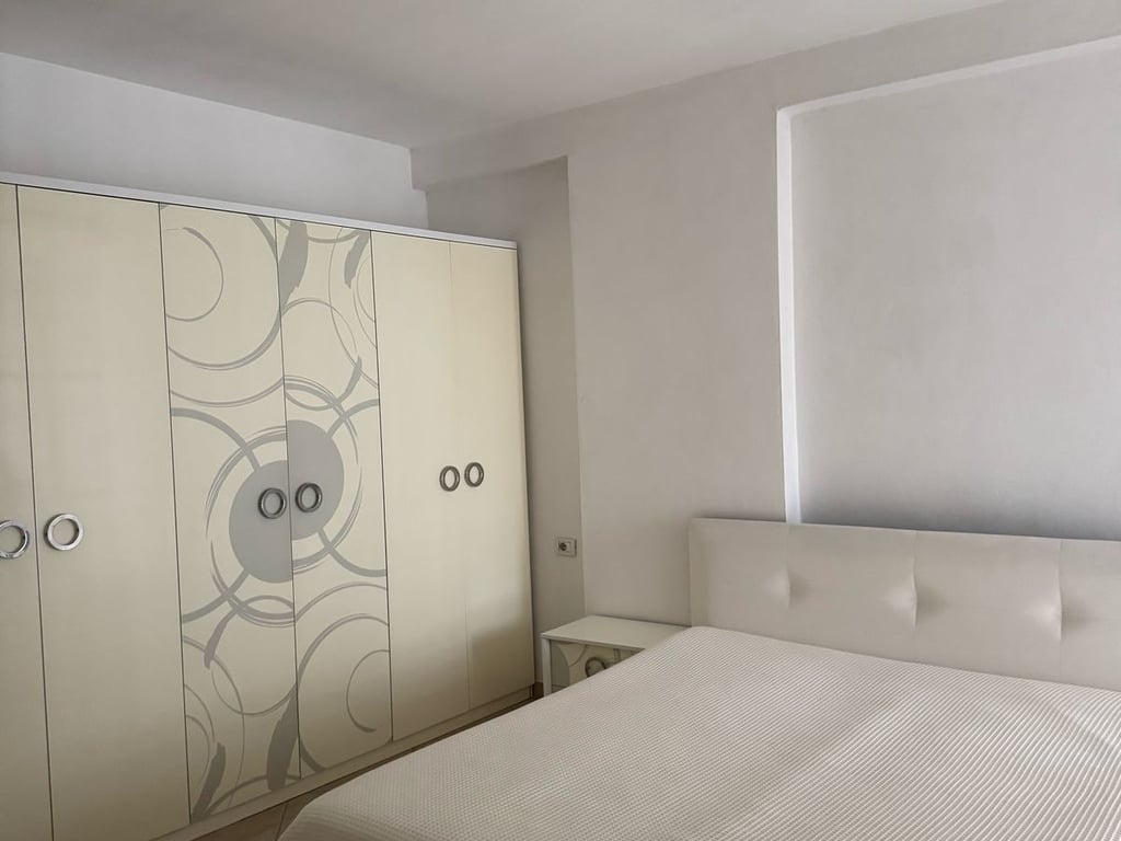 Affittasi appartamento 2+1+2, Astir dietro Eja Studio Prezzo: 500 euro