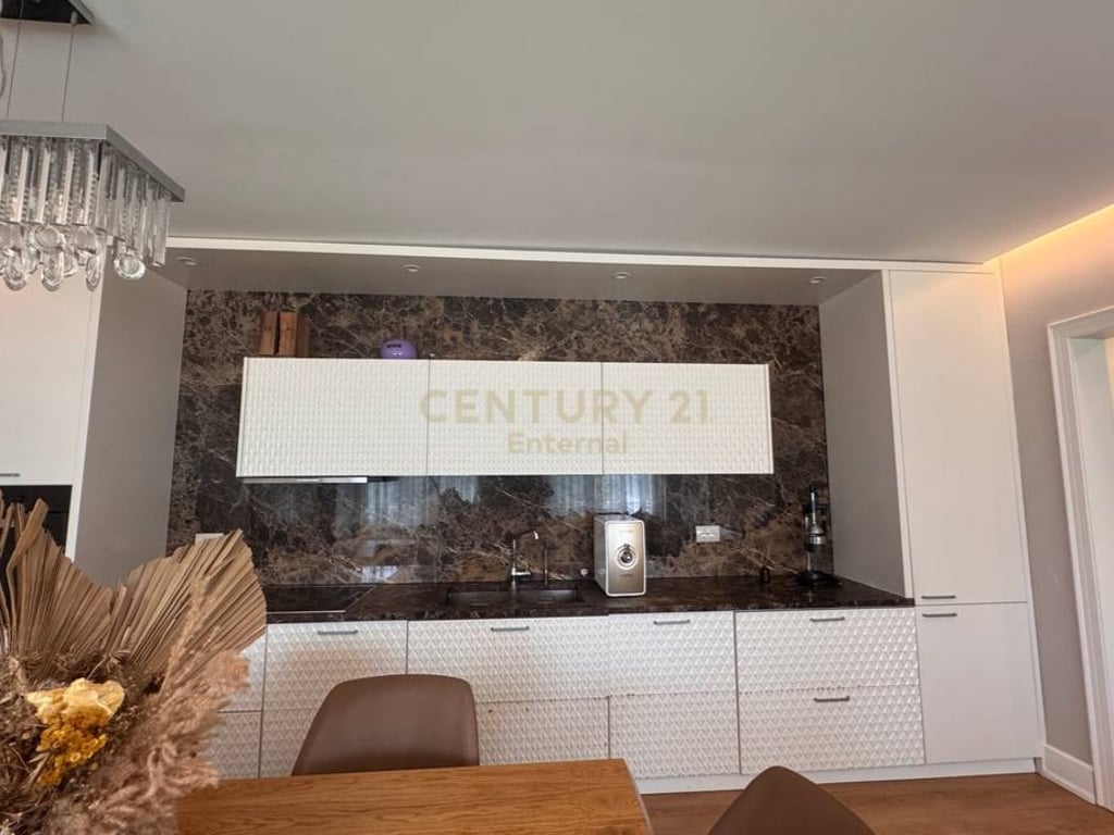 ✨ SHITET APARTAMENT MODERN 2+1 – REZIDENCA KODRA E DIELLIT 2, TIRANË